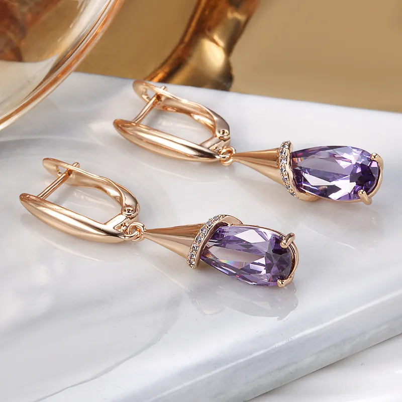 Brinco Cravejado com Zircônia Purple