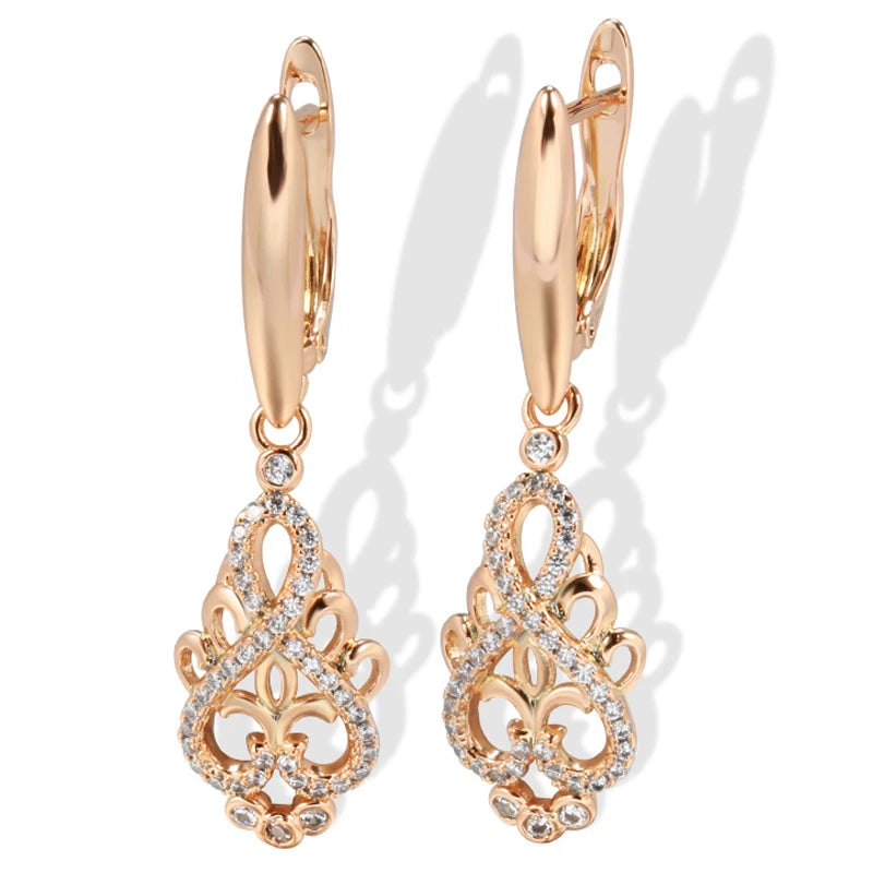 Brinco Dourado Cravejado com Zircônia