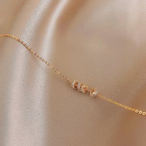 Colar Dourado Pingente Cravejado de Zircônia