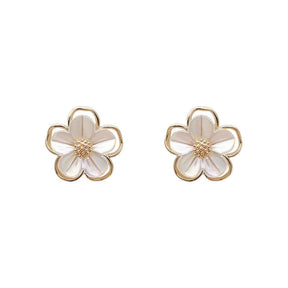 Brinco Flor Delicada Branca