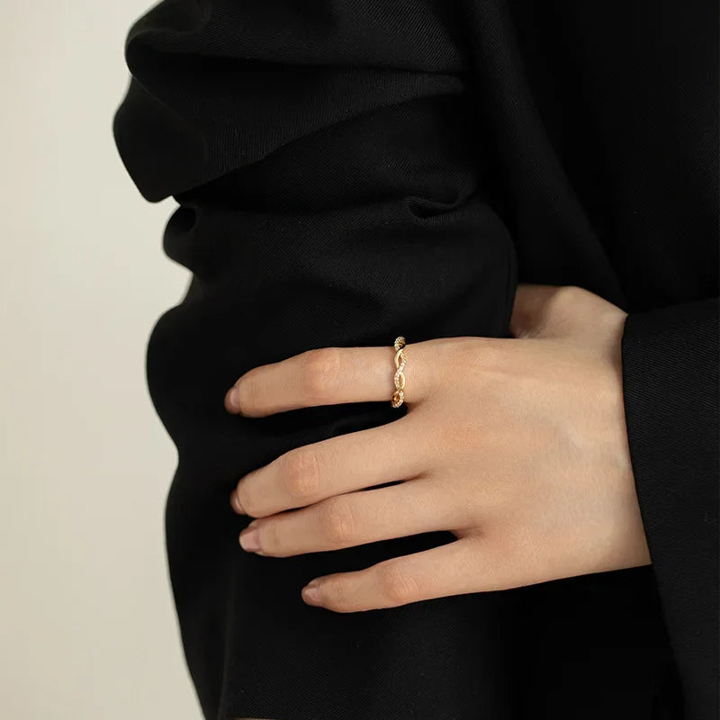 Anel Luxury cravejado com Zircônia