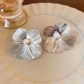 Brinco Flor com Pérola Vintage