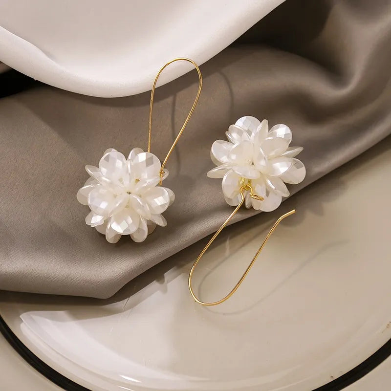 Brinco Flor Branca