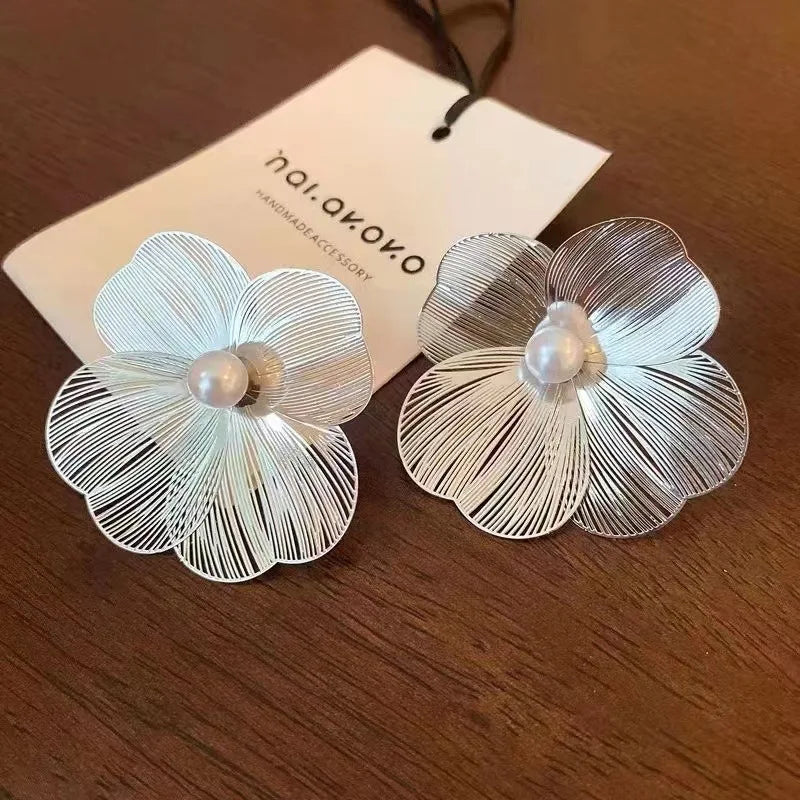 Brinco Flor com Pérola Vintage