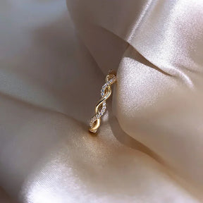 Anel Luxury cravejado com Zircônia